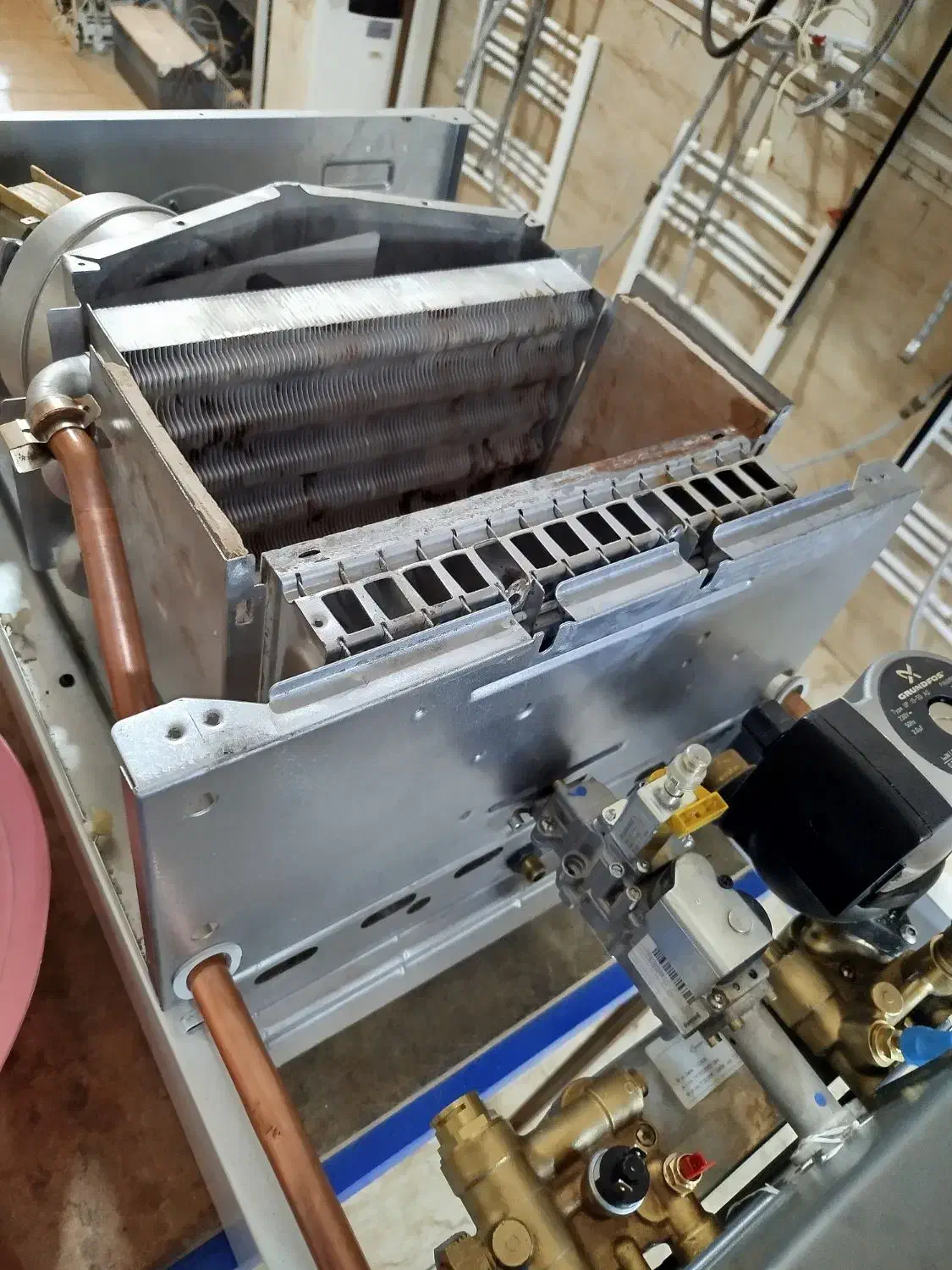 تعمیرات تخصصی پکیج و آبگرمکن در کل مشهد|خدمات پیشه و مهارت|مشهد, الهیه|دیوار