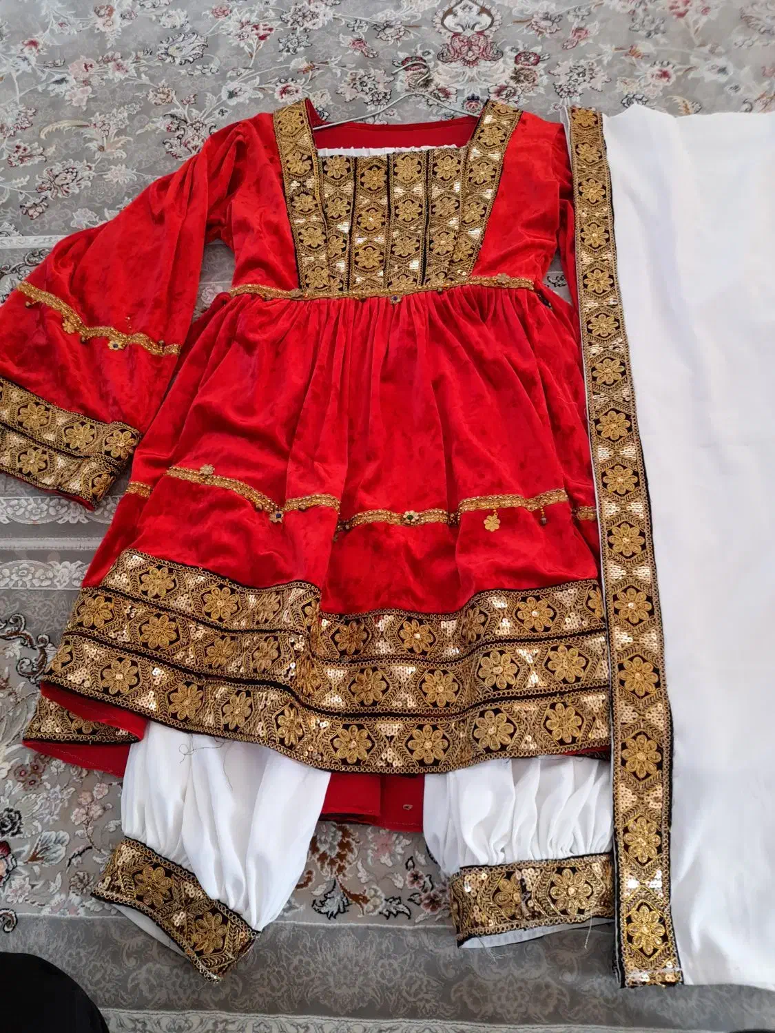 گند افغانی|لباس|گرمسار, |دیوار