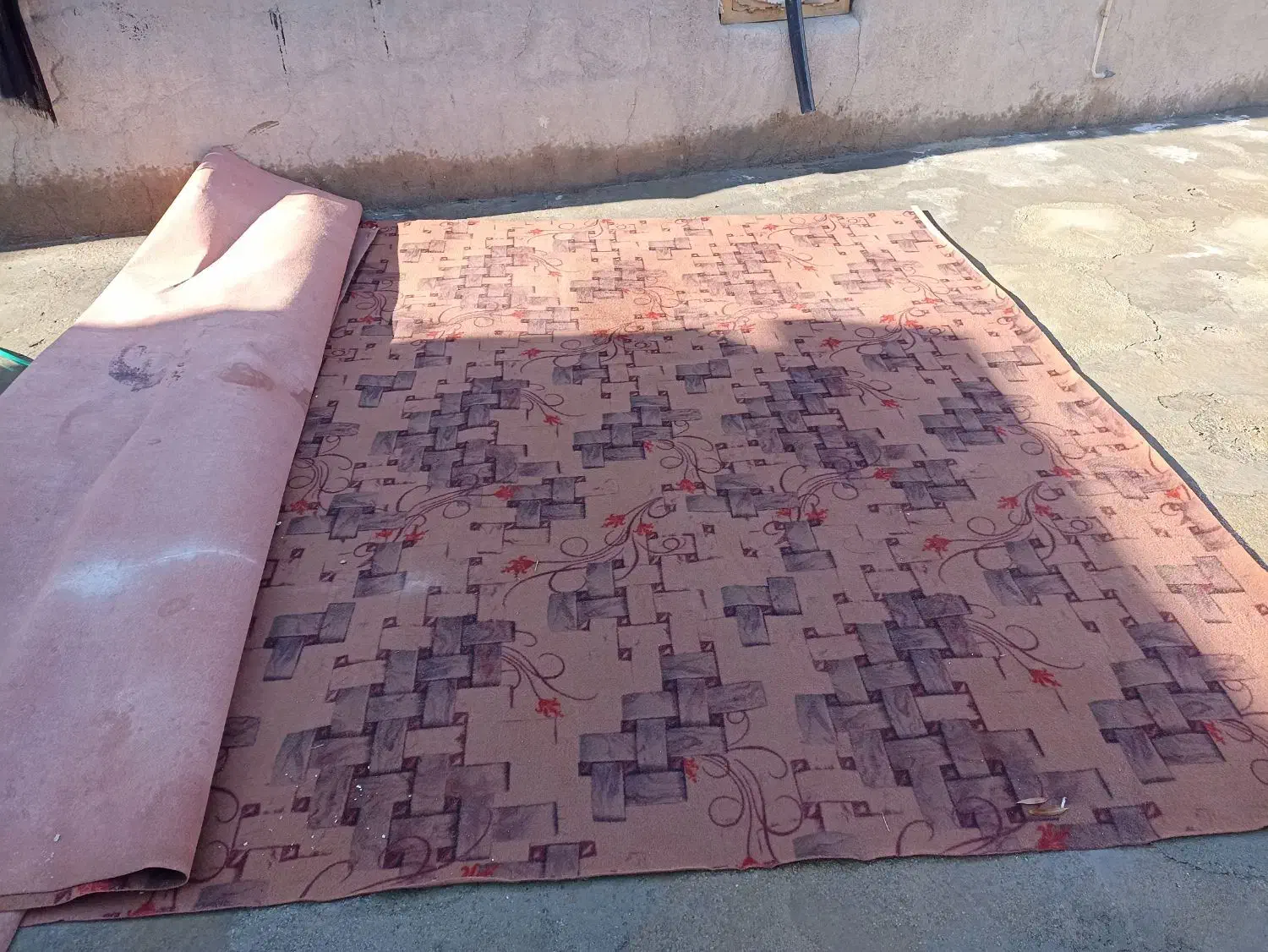 تعدادی وسایل منزل|موکت|چهاردولی, |دیوار