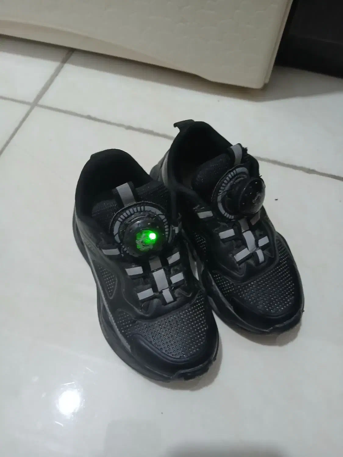 کفش بچه گانه چراغدار|کفش و لباس بچه|تهران, جوادیه|دیوار