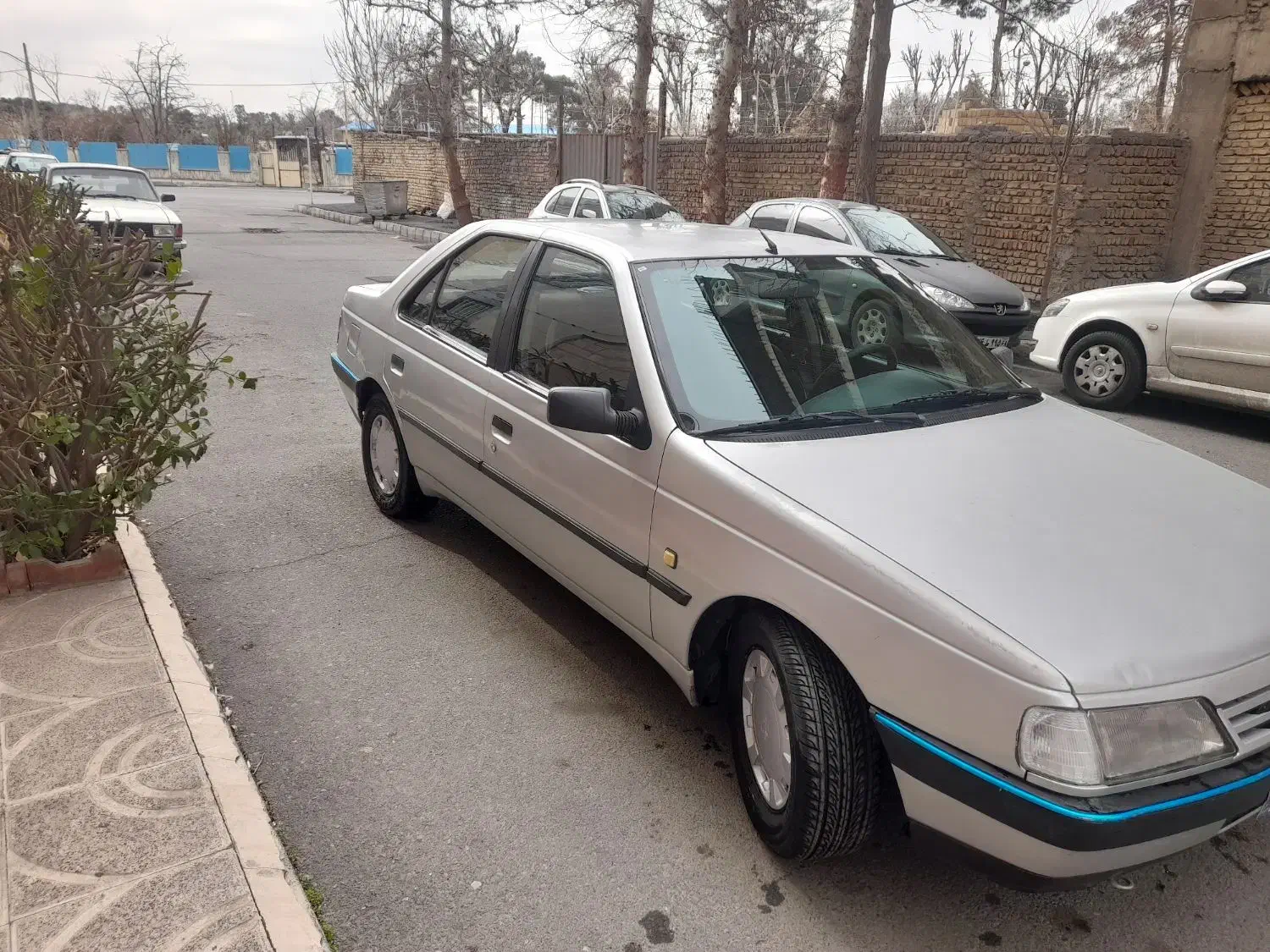 پژو۴۰۵ مدل ۱۳۸۸|خودرو سواری و وانت|محمدشهر, شهرک چمران|دیوار