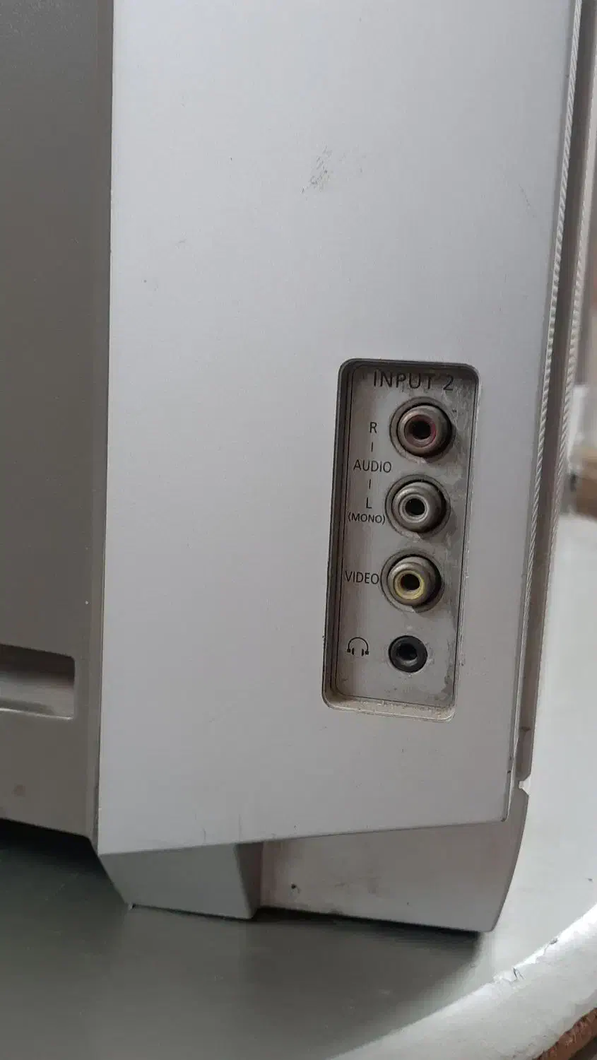 تلویزیون سامسونگ اصلی (قدیمی) ۲۱ اینچ|تلویزیون و پروژکتور|قم, شهدا|دیوار