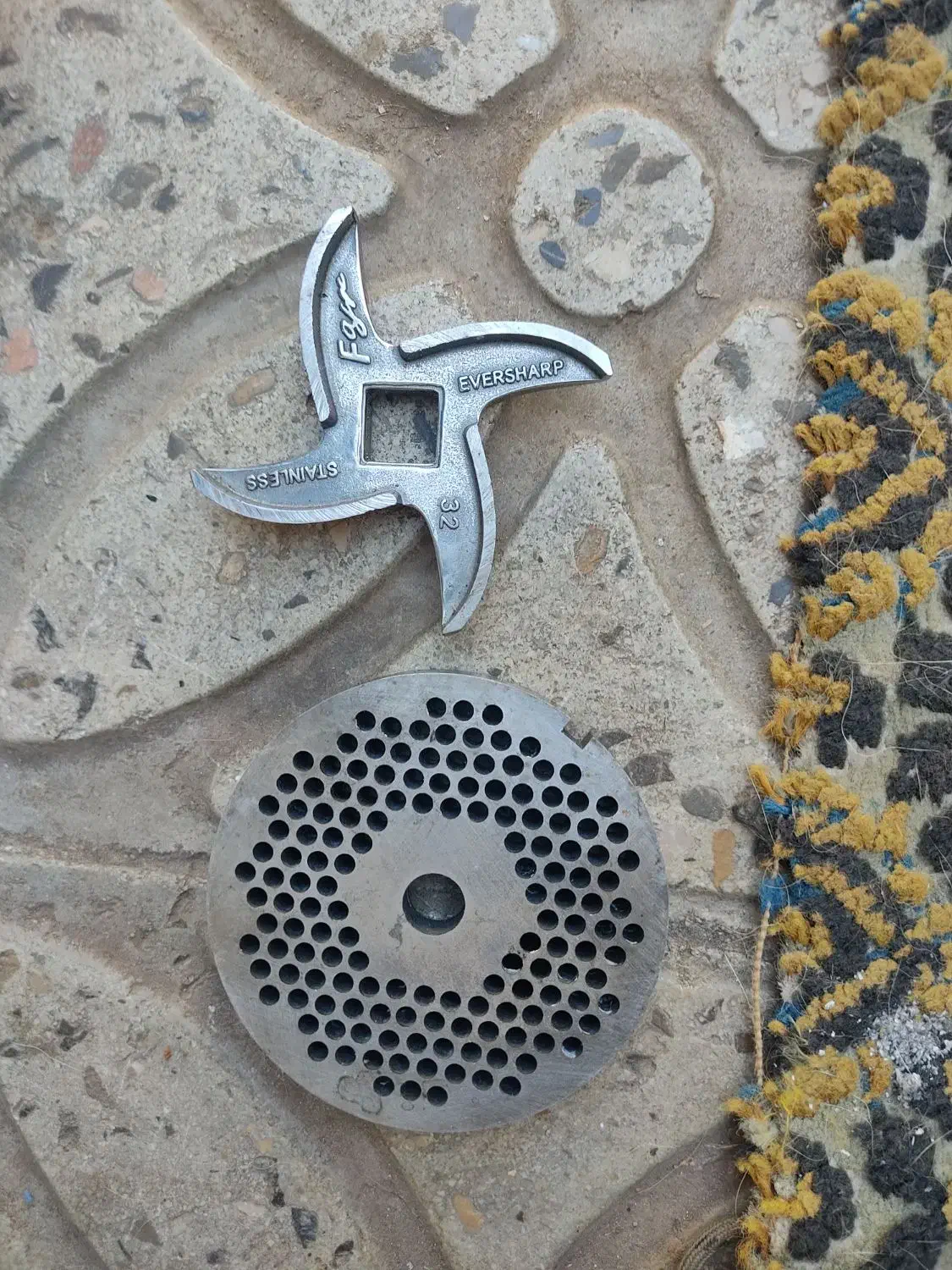 تیغه وپنجره چرخ گوشت|سایر لوازم برقی|گنبد کاووس, |دیوار