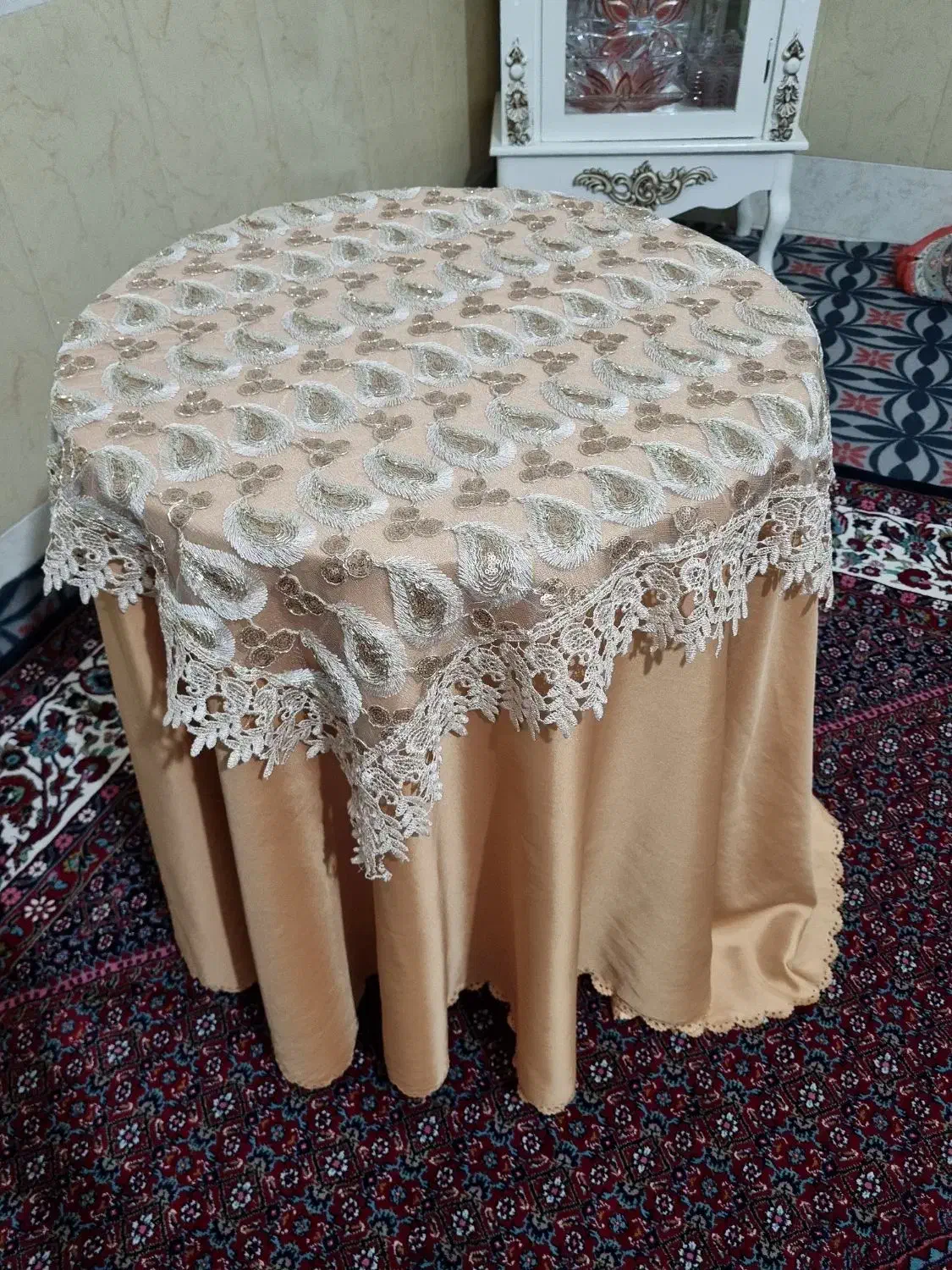 میز خاطره|میز و صندلی غذاخوری|قم, ولیعصر|دیوار