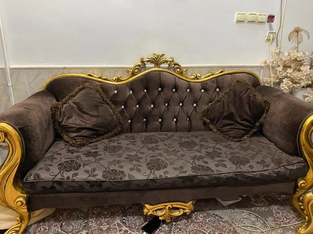 یک دست مبل ۷نفره سالم|مبلمان خانگی و میز عسلی|مشهد, خواجه ربیع|دیوار