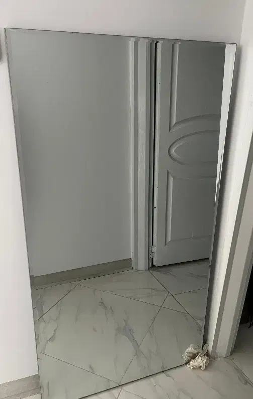 آینه|آینه|شیراز, سفیرشمالی|دیوار