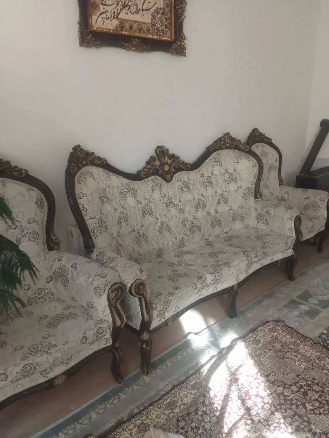 مبلمان ومیز عسلی|مبلمان خانگی و میز عسلی|قائن, |دیوار