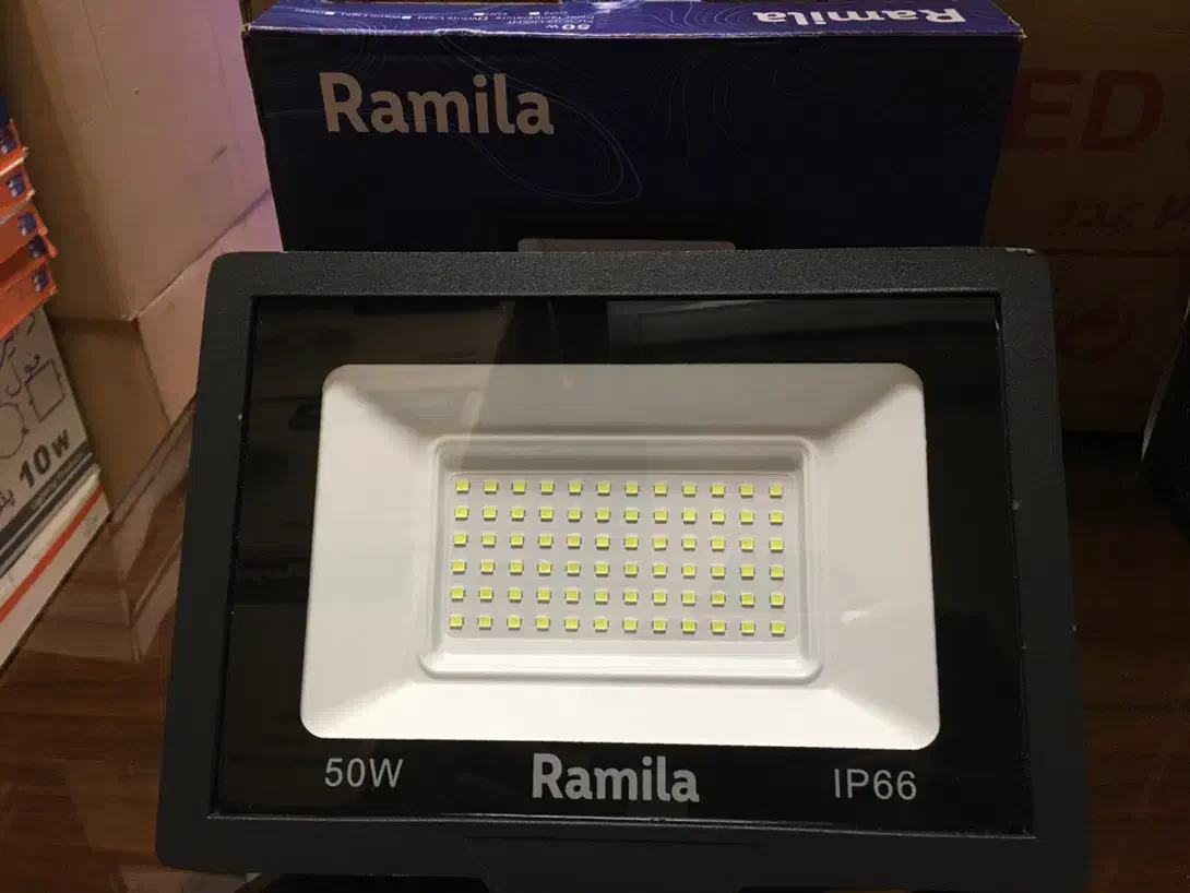 پروژکتور نورافکن ۵۰ وات رامیلا. لامپ پرژکتور ضد آب|لامپ و چراغ|تهران, لاله زار|دیوار