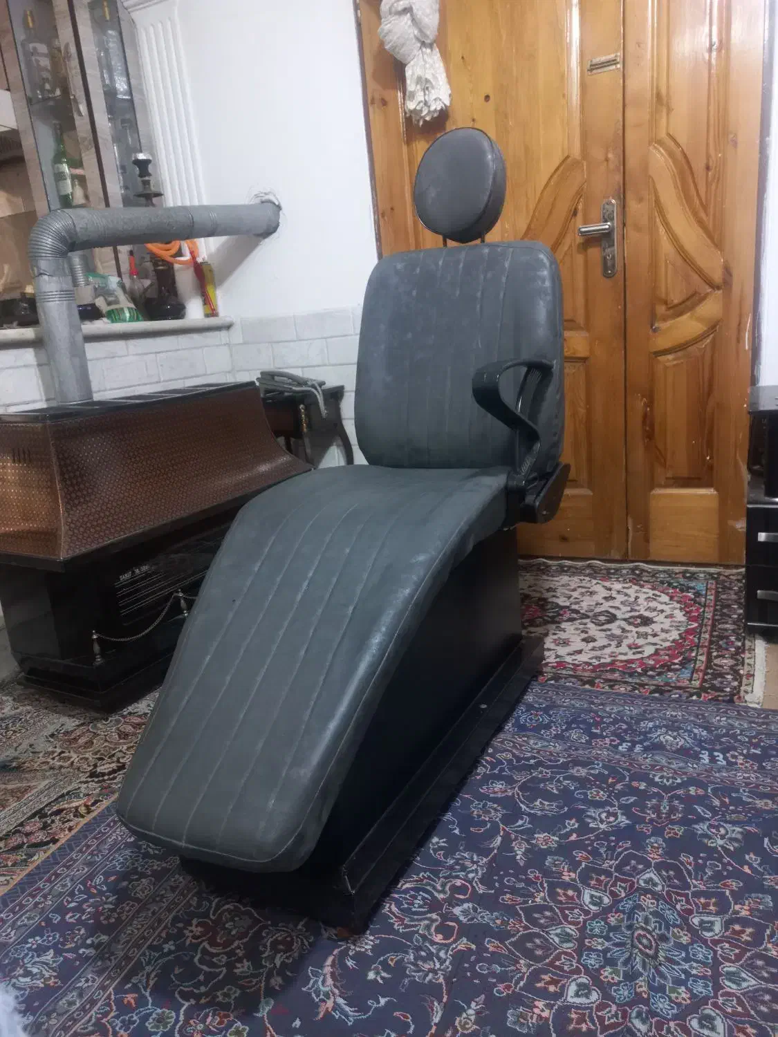 صندلی میکاپ|آرایشگاه و سالن‌های زیبایی|رباط‌کریم, رباط‌کریم|دیوار