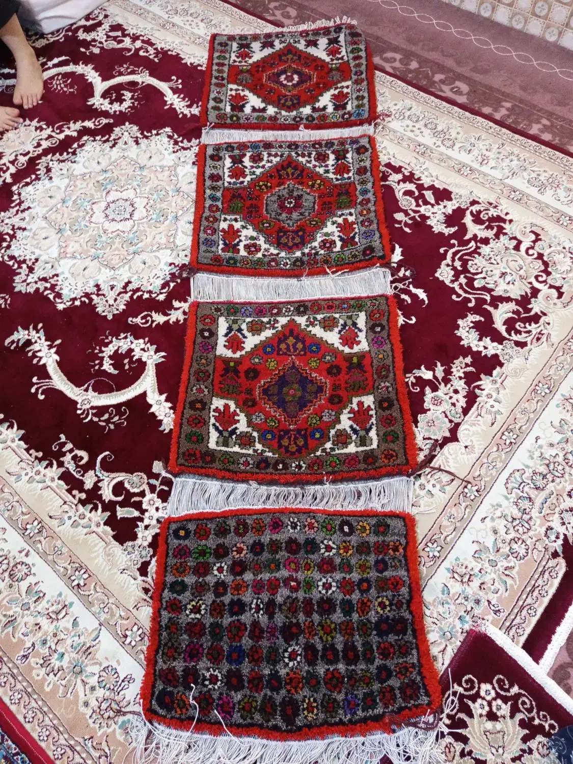 قالیچه دستبافت|فرش|بزینه رود, |دیوار