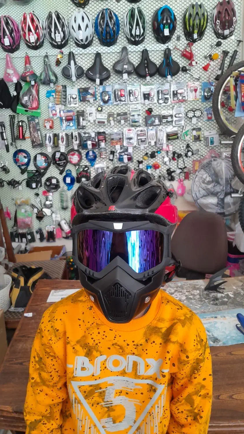 عینک دوچرخه  فیس ماسک موتور و دوچرخه|دوچرخه، اسکیت، اسکوتر|مشهد, یوسفیه (شهرک غرب)|دیوار