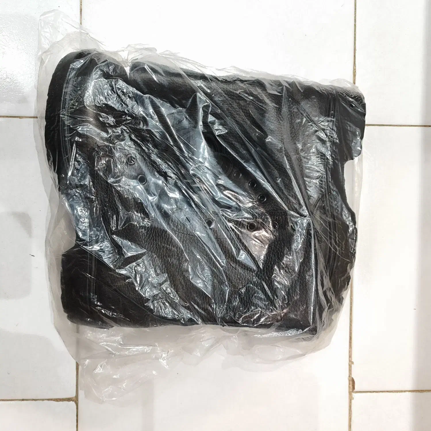 پوتین ۴۲|کیف، کفش، کمربند|بومهن, |دیوار