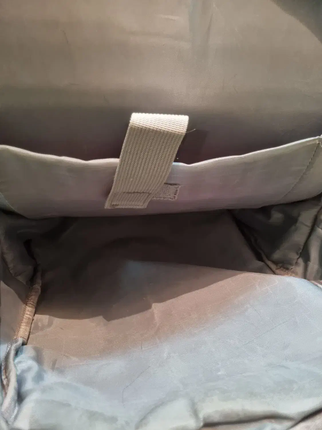 کیف مدرسه DusLang|کیف، کفش، کمربند|اصفهان, رزمندگان|دیوار