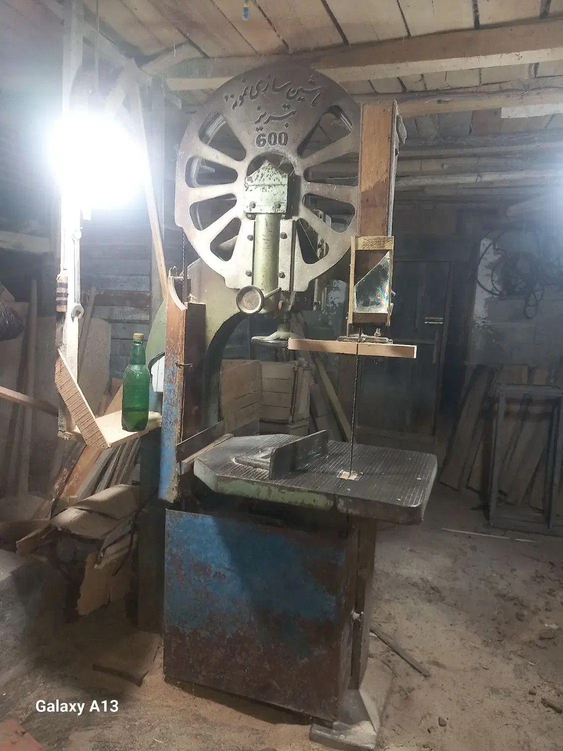 یک عدد عره ۶۰ + یک عدد سه کار با دینام تک فاز|ماشین‌آلات صنعتی|گلوگاه بابل (گلیا), |دیوار