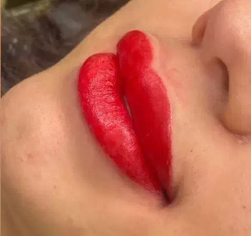 شیدینگ ،میکرو،بن مژه وخط چشم|خدمات آرایشگری و زیبایی|کاشان, میدان کهنه|دیوار