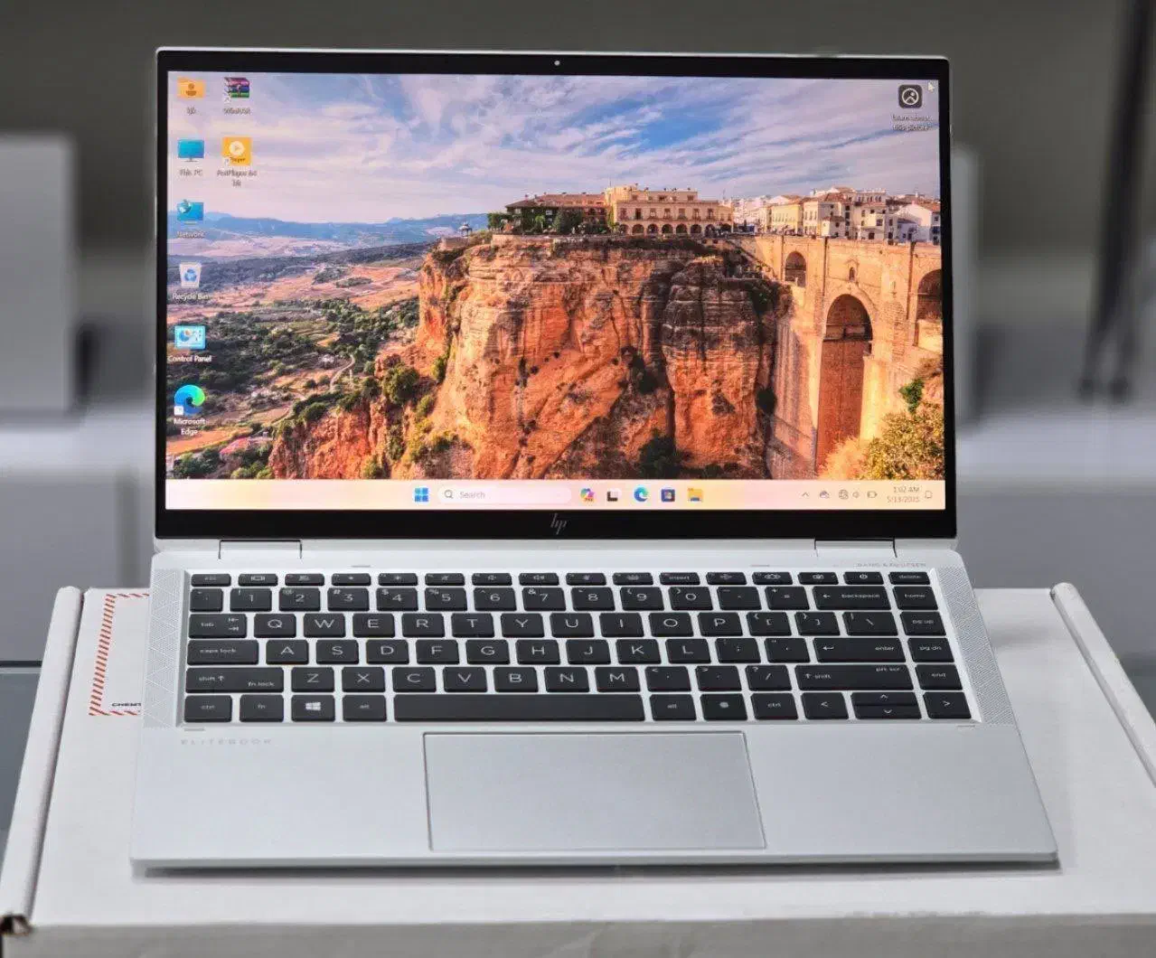 لپ تاپ تاشو صفحه لمسی نسل ۱۰|رایانه همراه|باقرشهر, |دیوار