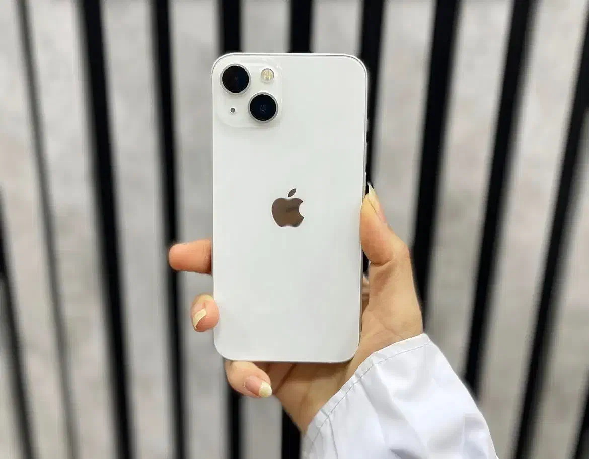 آیفون ۱۳ نرمال، سفید، ۱۲۸|موبایل|میانه, |دیوار