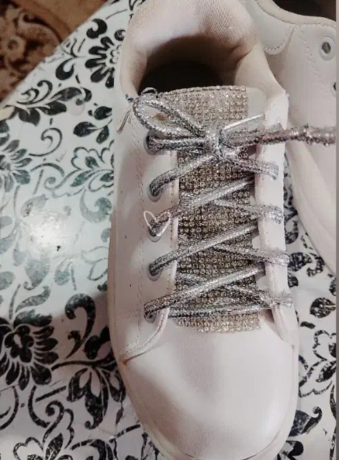 کفش دخترانه شیک|کفش و لباس بچه|ایلام, |دیوار