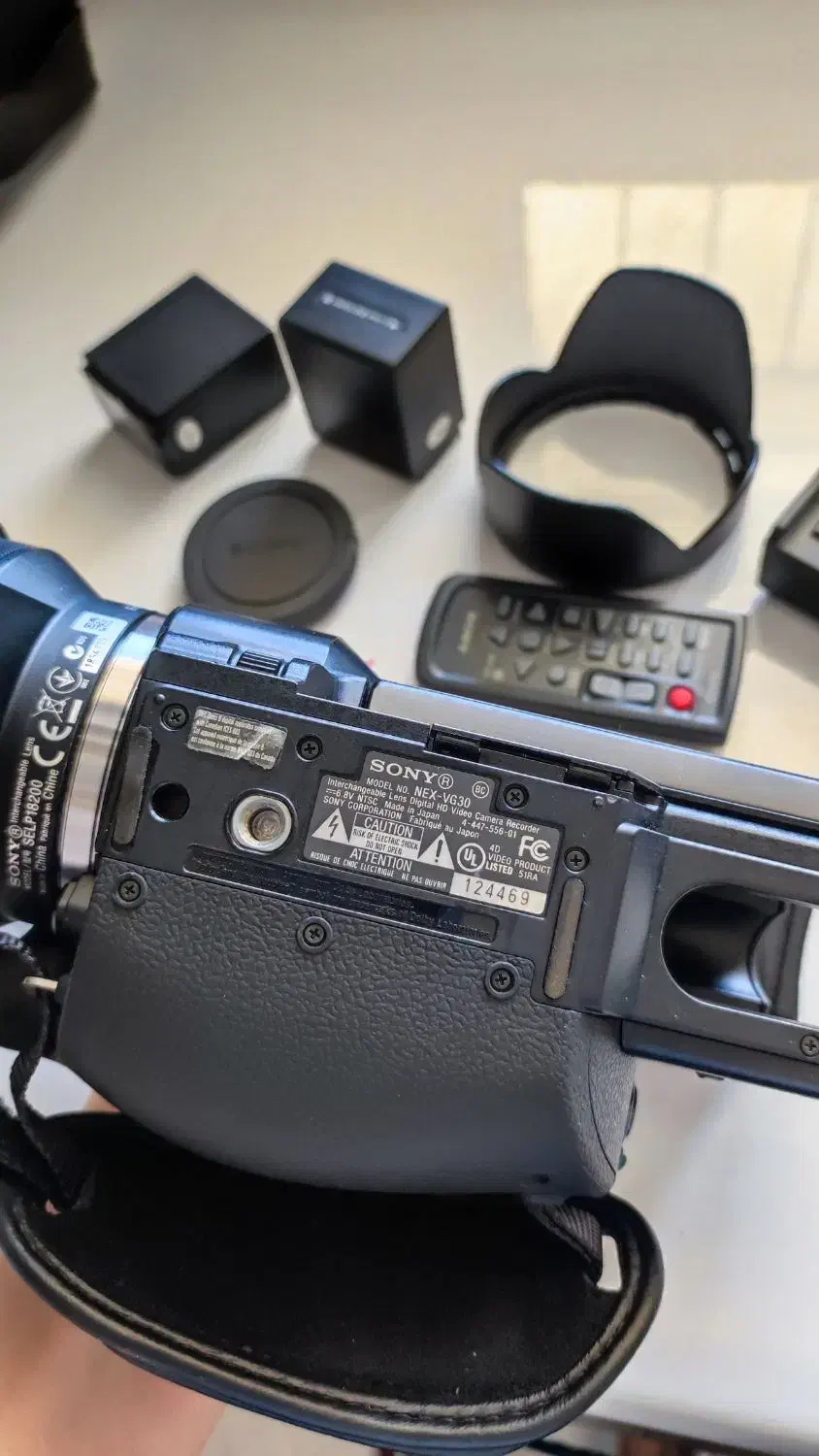 دوربین فیلمبرداری Sony NEX-VG30|دوربین عکاسی و فیلم‌برداری|تهران, امجدیه (خاقانی)|دیوار