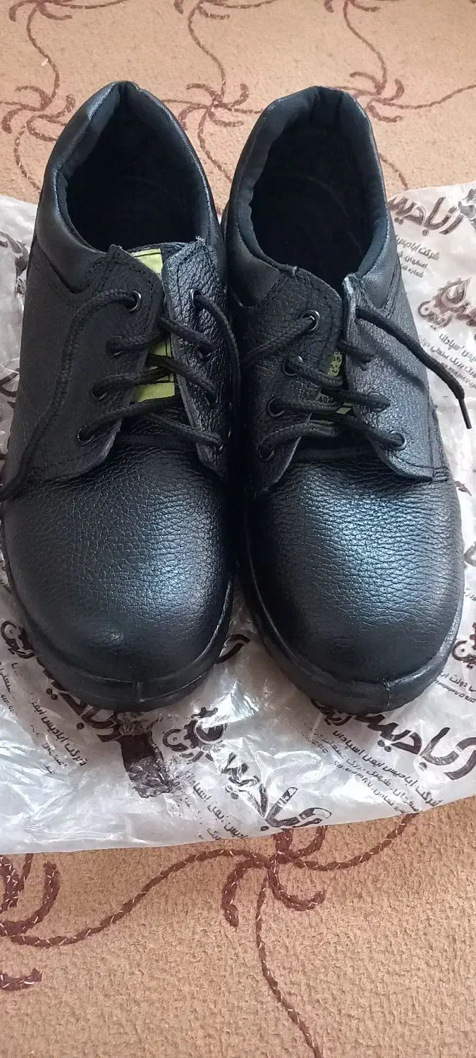 کفش ایمنی کار|کیف، کفش، کمربند|قم, پردیسان|دیوار