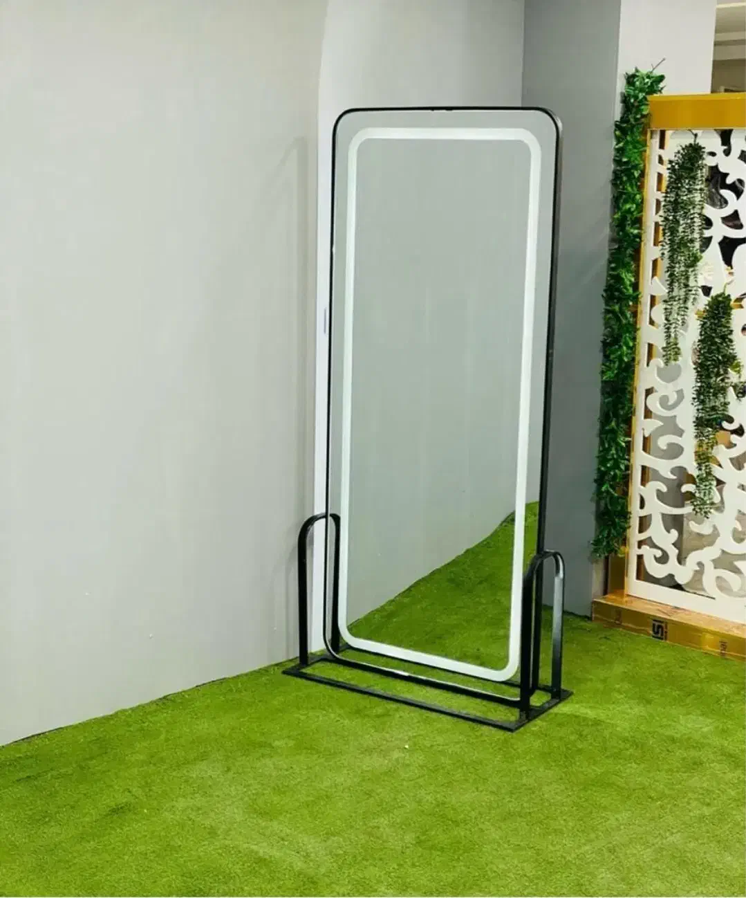 اینه قدی پایه عصایی پایه دار دیواری|آینه|تهران, نعمت‌آباد|دیوار