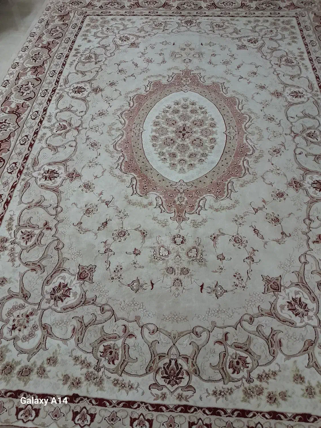 فرش نه متری گل برجسته|فرش|شهریار, شهرک وائین|دیوار