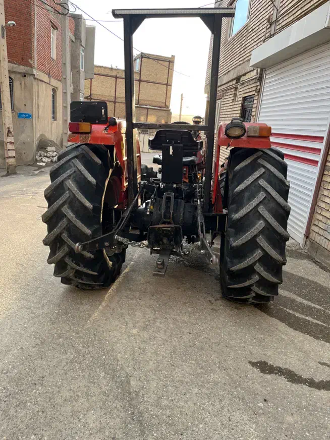 تراکتور|خودرو سنگین|دیواندره, |دیوار