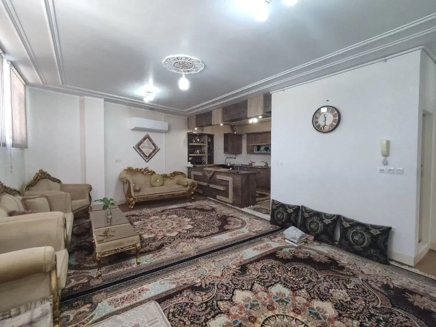 آپارتمان بالکن دار موقعیت خوب|فروش آپارتمان|شهرضا, |دیوار