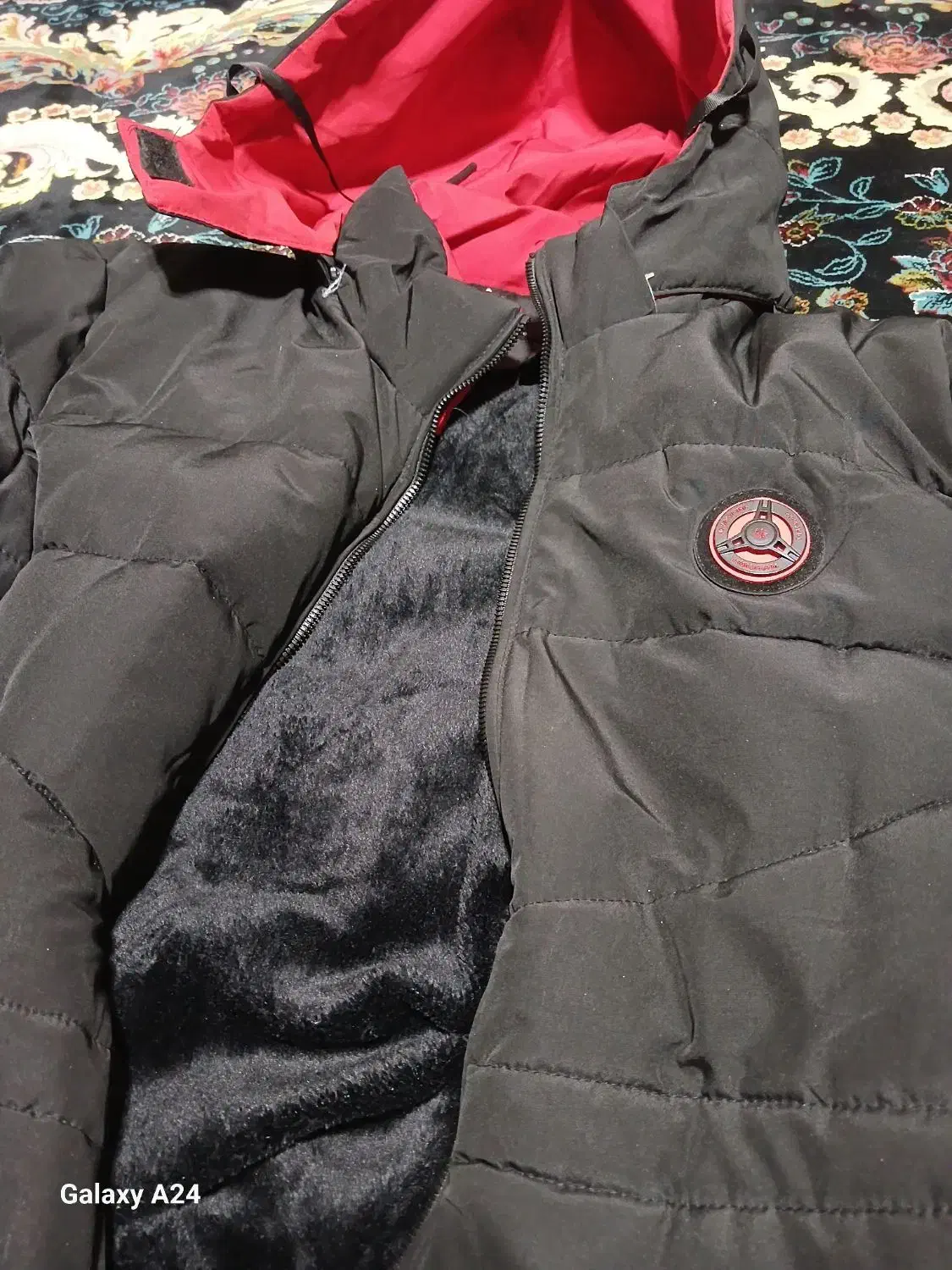 دو عدد کاپشن مردانه و دخترانه|لباس|صدرا-فارس, فاز ۱|دیوار