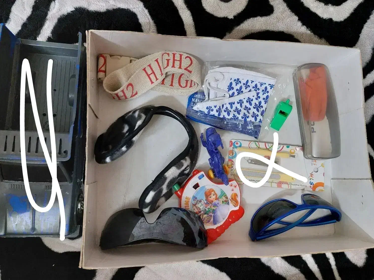 تعدادی اسباب بازی|اسباب‌بازی بچه|مشهد, هنرور|دیوار