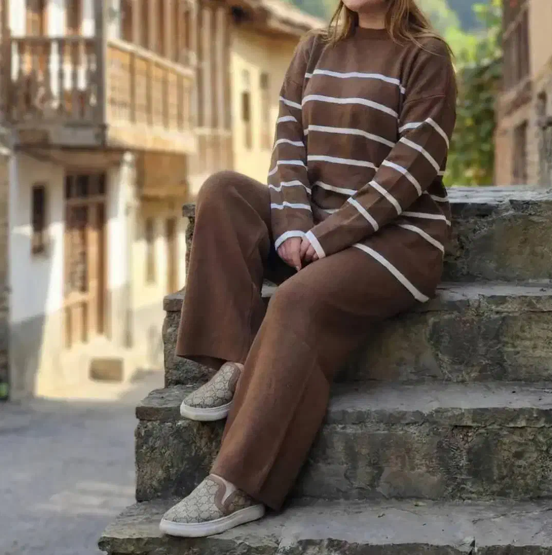 لباس خاص|لباس|بندر دیر, |دیوار