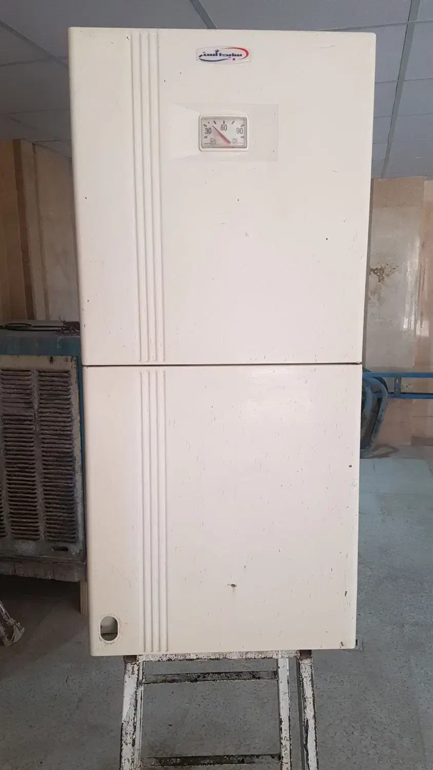 ابگرمکن دیواری ۵۰ لیتری|آبگرمکن، پکیج، شوفاژ|شیراز, شهرک صدا و سیما|دیوار