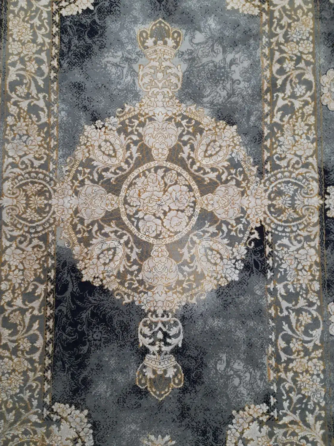 فرش ۷۰۰ شانه بسیارزیبا. ۱ در ۱.۵|فرش|تهران, کاج|دیوار