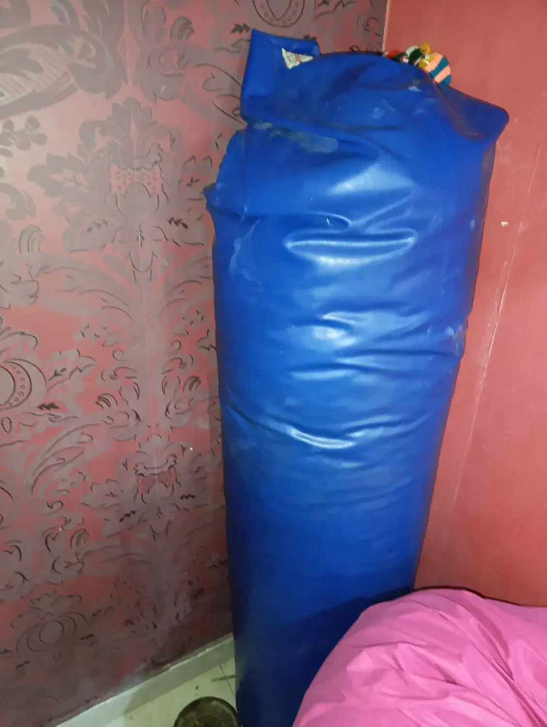 کیسه بکس و دمبل|تجهیزات ورزشی|کرج, ساماندهی|دیوار