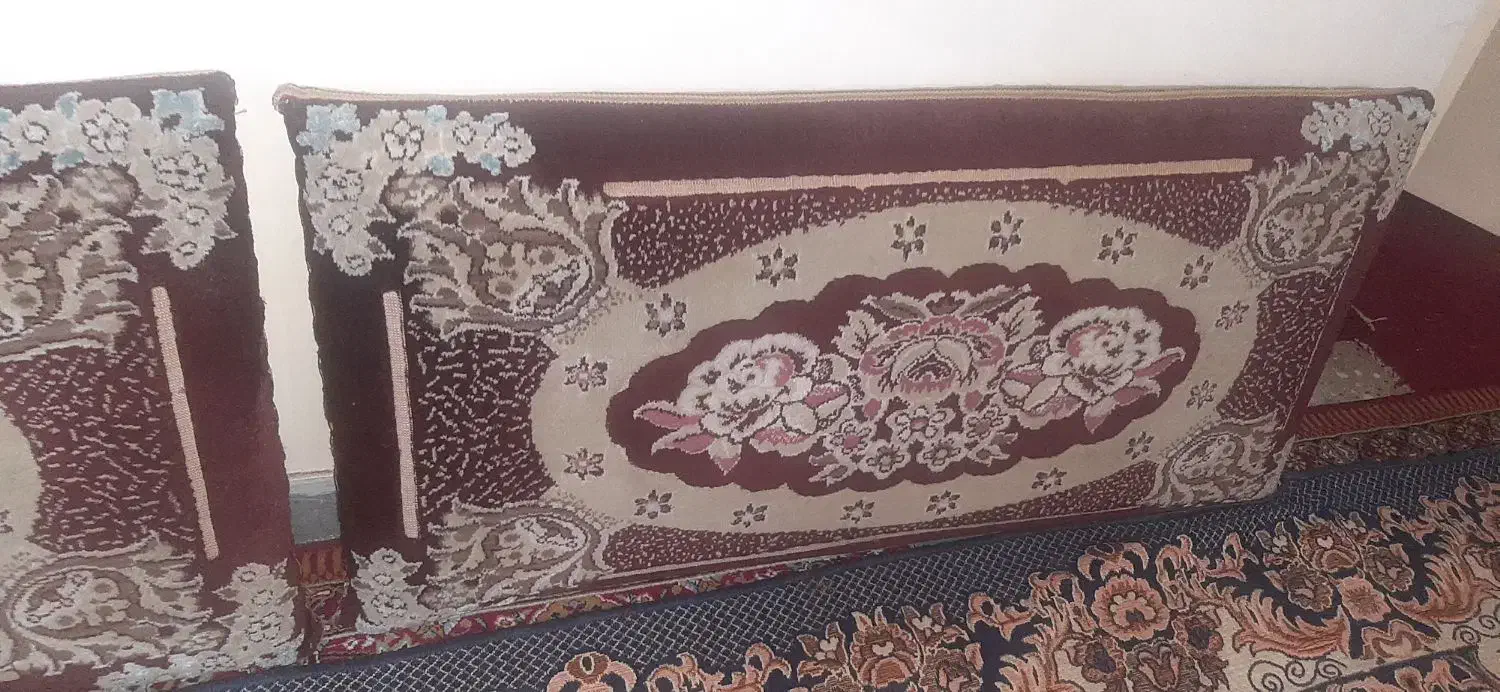 ۸تاپشتی بفروش میرسدرودسر.تخفیف هم داره|پشتی|رودسر, |دیوار