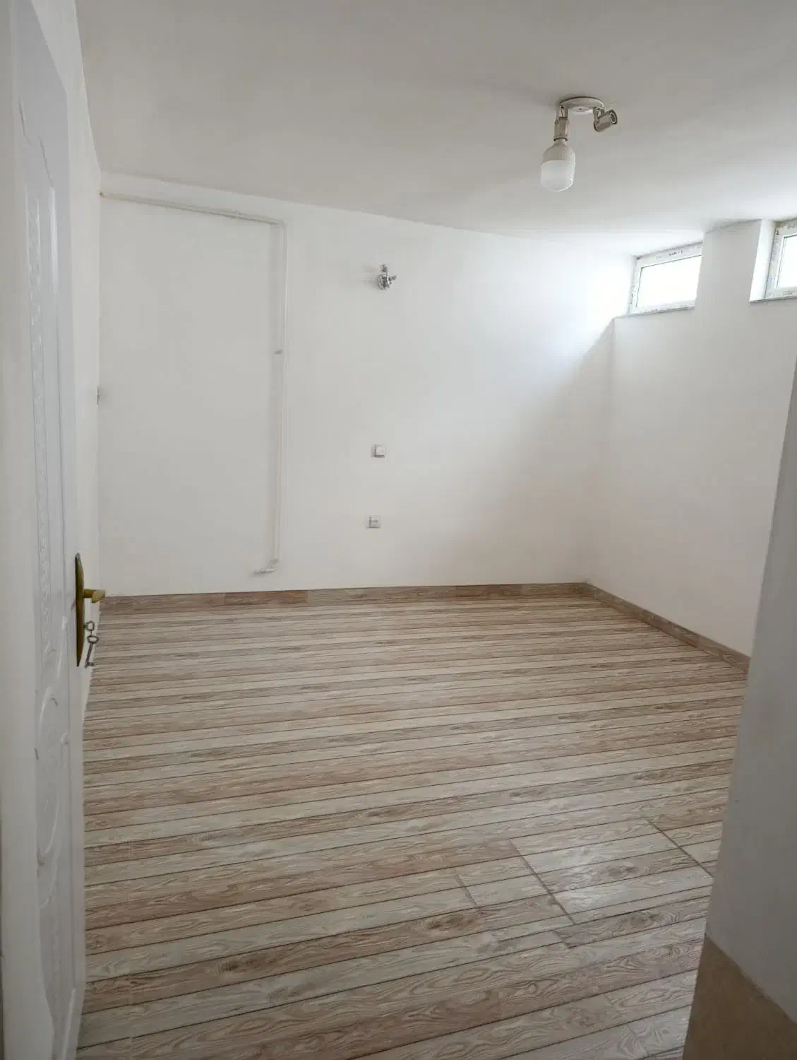 فروش یک طبقه خانه ویلایی تفکیکی|فروش خانه و ویلا|دیواندره, |دیوار