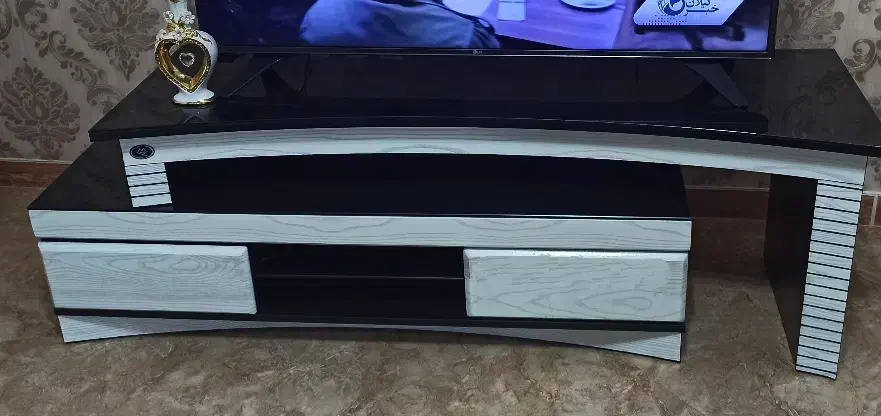 میزتلویزیون|میز تلویزیون|رشت, یخسازی|دیوار