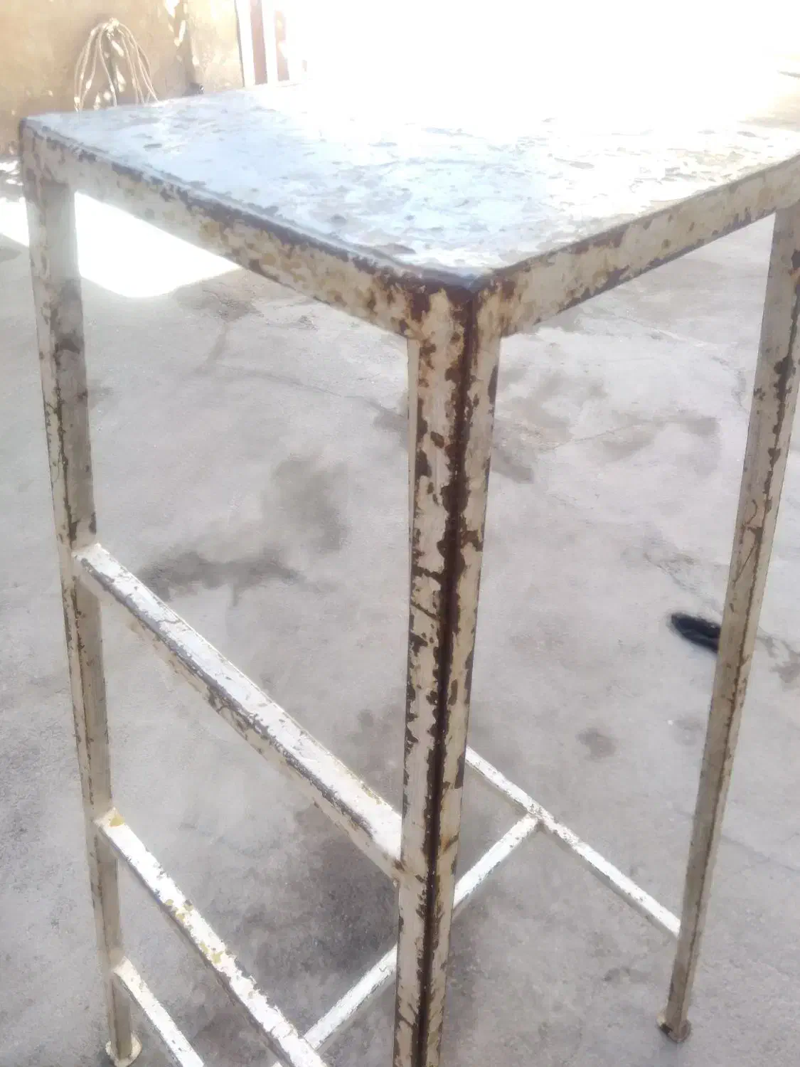 چهار پایه|صندلی و نیمکت|دورود, |دیوار