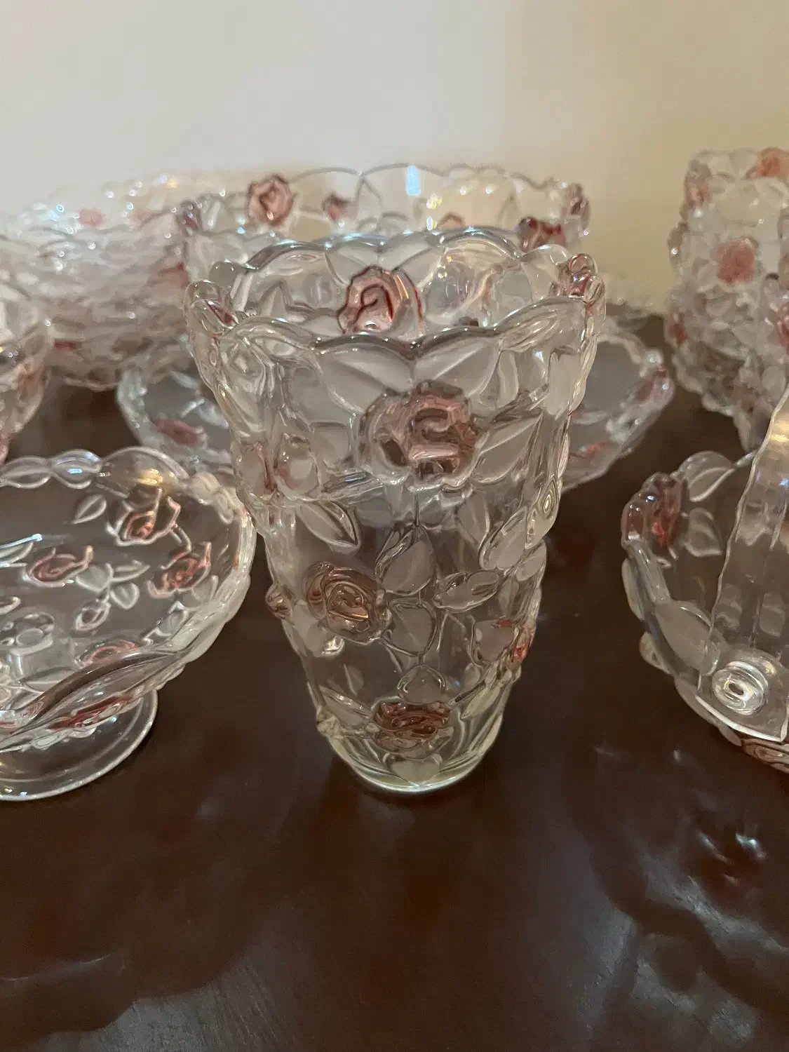 ظروف پذیرایی کریستال والتر و...|کلکسیون اشیاء عتیقه|رشت, منظریه|دیوار