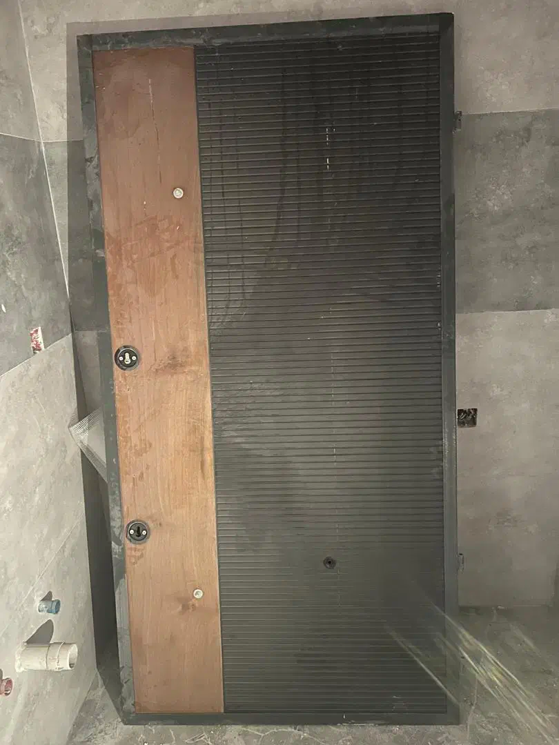 فروش ۲ عدد درب ضد سرقت راست بازشو با چهار چوب|مصالح و تجهیزات ساختمان|سیرجان, |دیوار