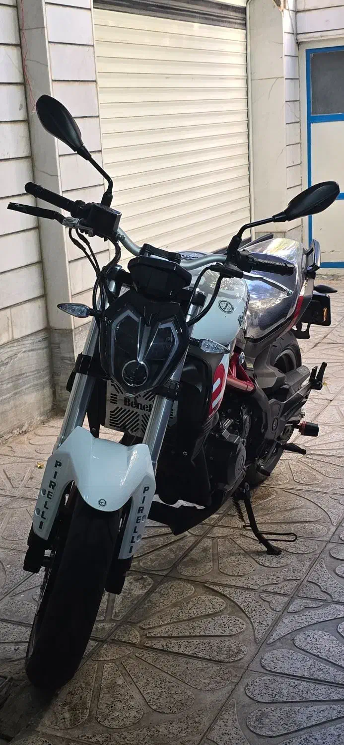 بنلی ۳۰۰ مدل ۱۴۰۱|موتورسیکلت|بروجرد, |دیوار