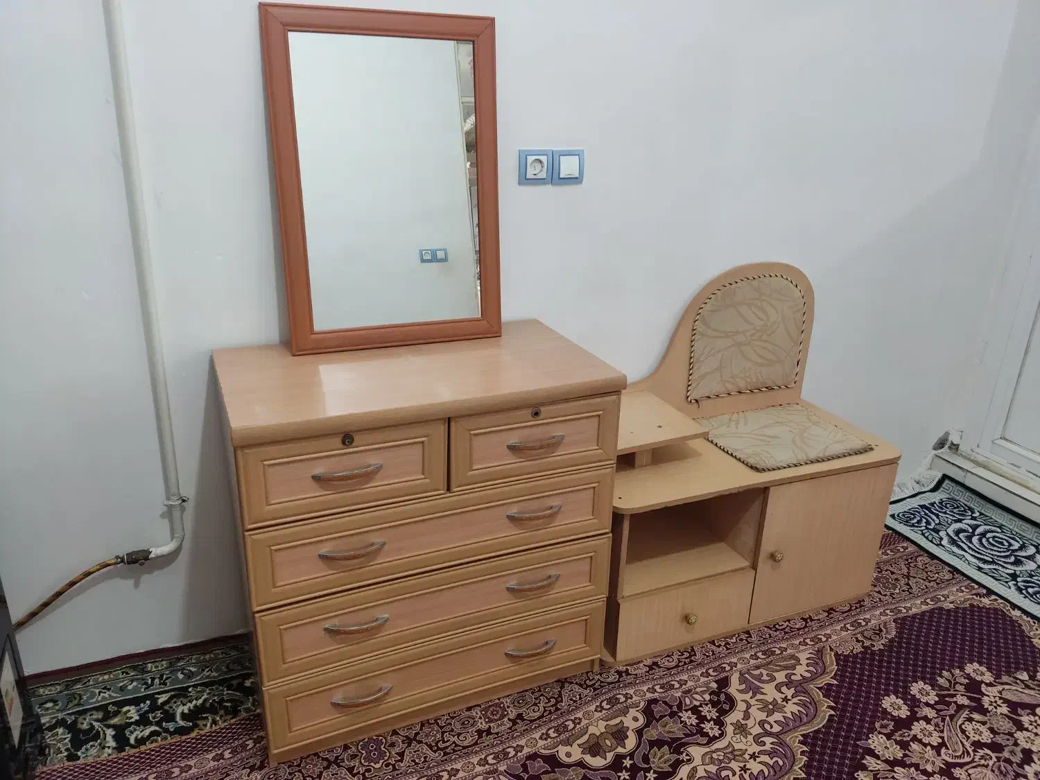 دراور و میز تلفن و میز تلویزیون|جاکفشی، کمد، دراور|سجاس رود, |دیوار