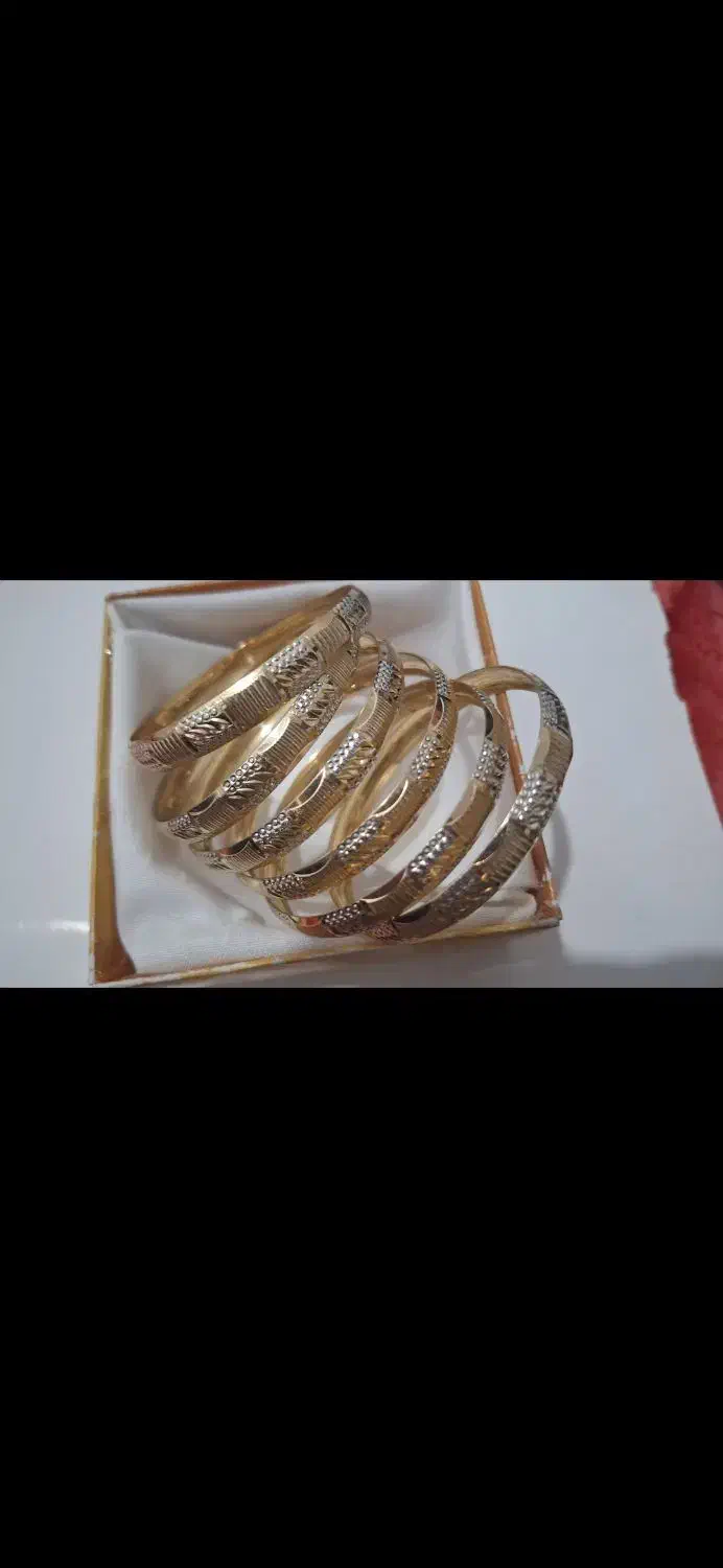 النگو انگشتر|جواهرات|آبپخش, |دیوار