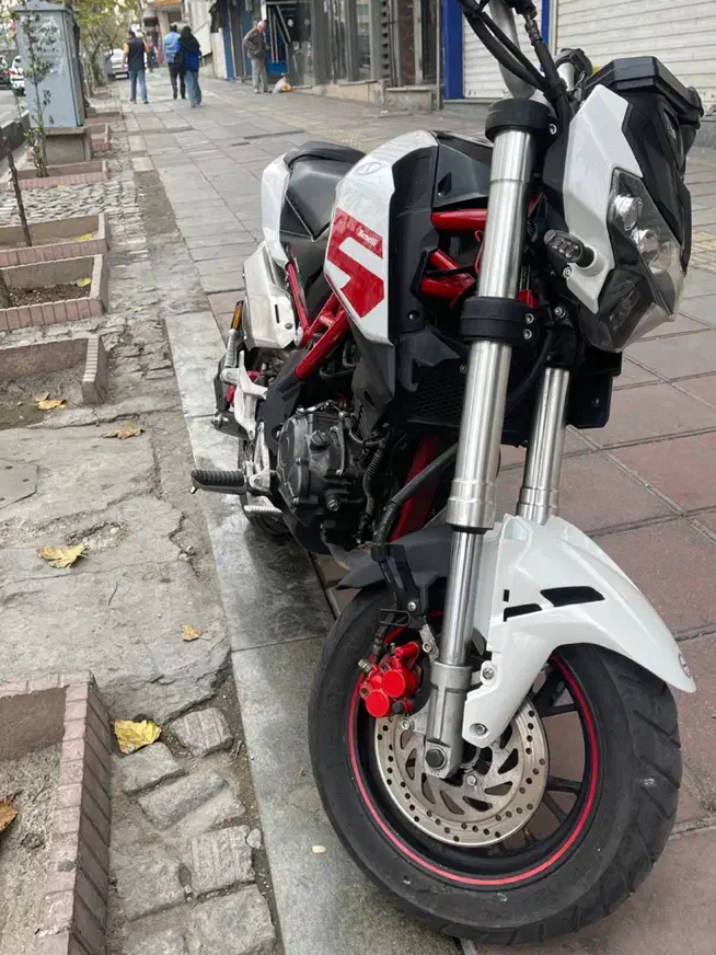 بنلی۱۳۵|موتورسیکلت|تهران, نصرت|دیوار