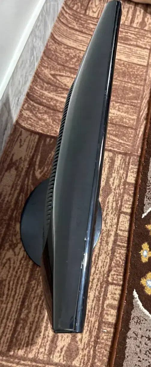 مانیتور سامسونگ ۱۹ اینچ|قطعات و لوازم جانبی رایانه|اسلامشهر, شهرک قائمیه|دیوار