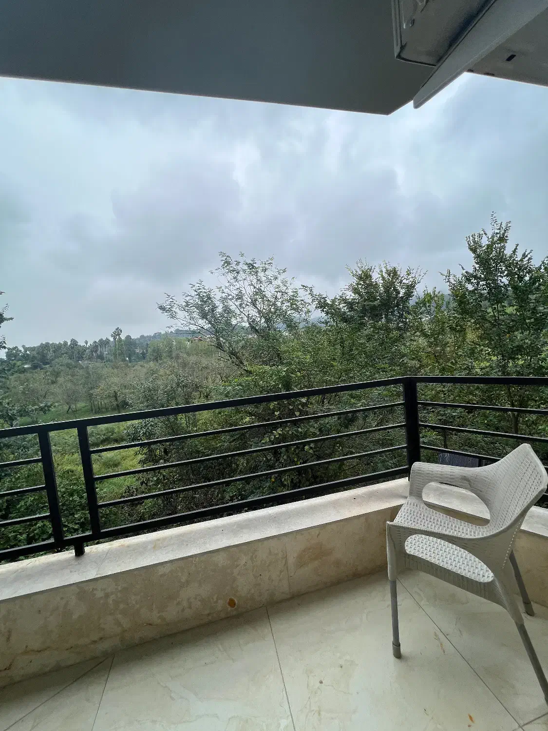 ۱۶۰ متر با زیباترین چشمانداز / تراس قابل چیدمان|فروش آپارتمان|لاهیجان, شیخ زاهد|دیوار