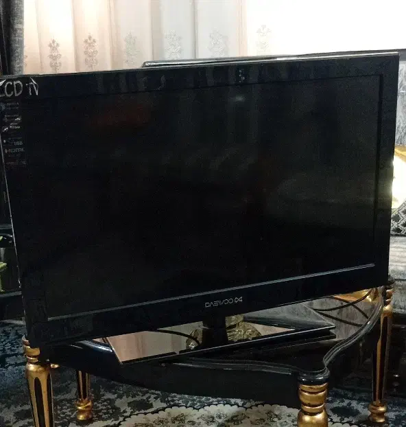 ال سی دی|تلویزیون و پروژکتور|کاشان, باغ فین|دیوار