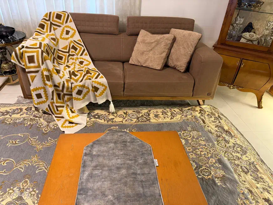 مبل راحتی و چوب راش کاملا سالم ..شرکتی از شرکت TAT|مبلمان خانگی و میز عسلی|آبادان, |دیوار