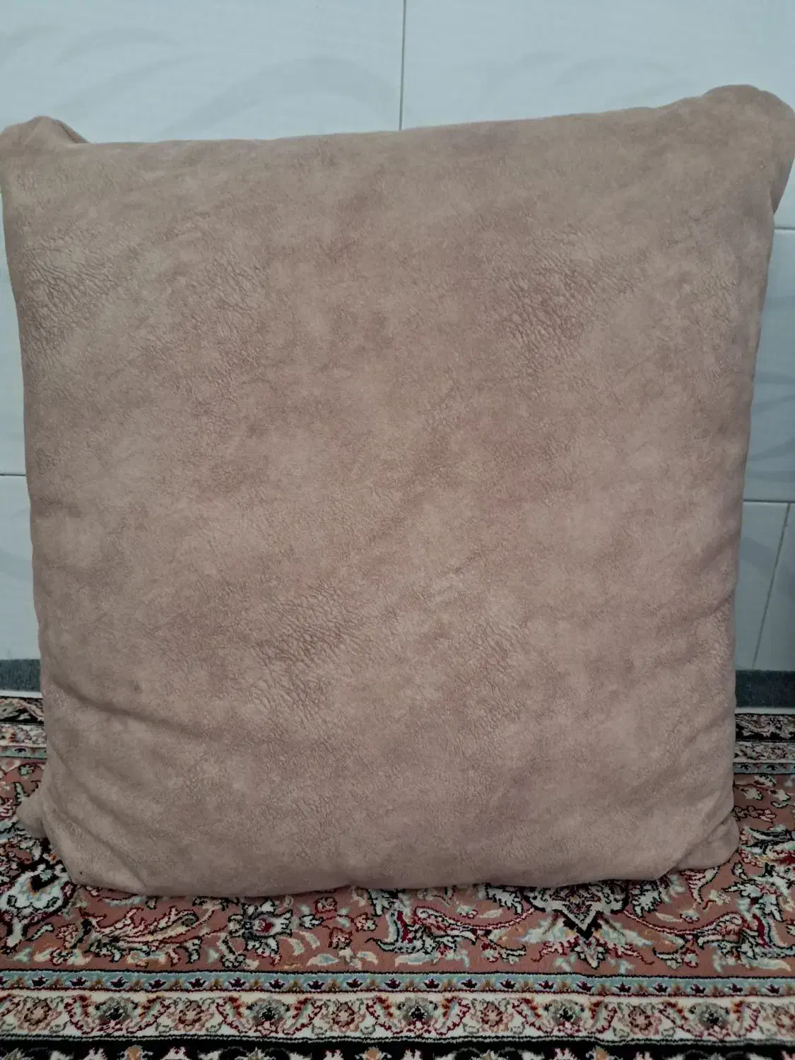 پشتی|پشتی|اراک, |دیوار