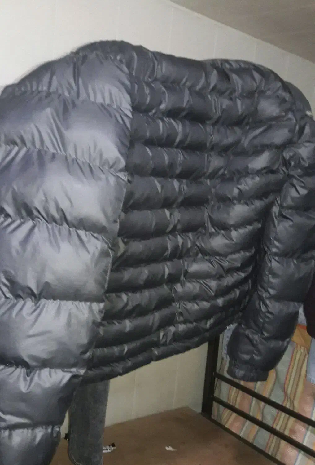 کاپشن پشمی مشکی|لباس|تهران, نمایشگاه بین المللی|دیوار